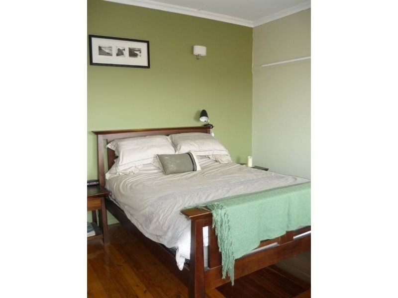 67 Nash Street, Sandgate QLD 4017