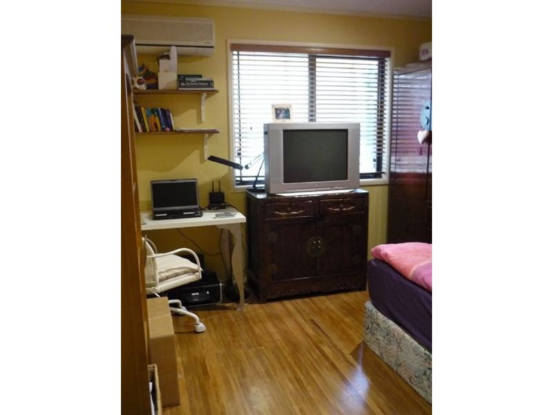 17 Brennan Road, Scarborough QLD 4020