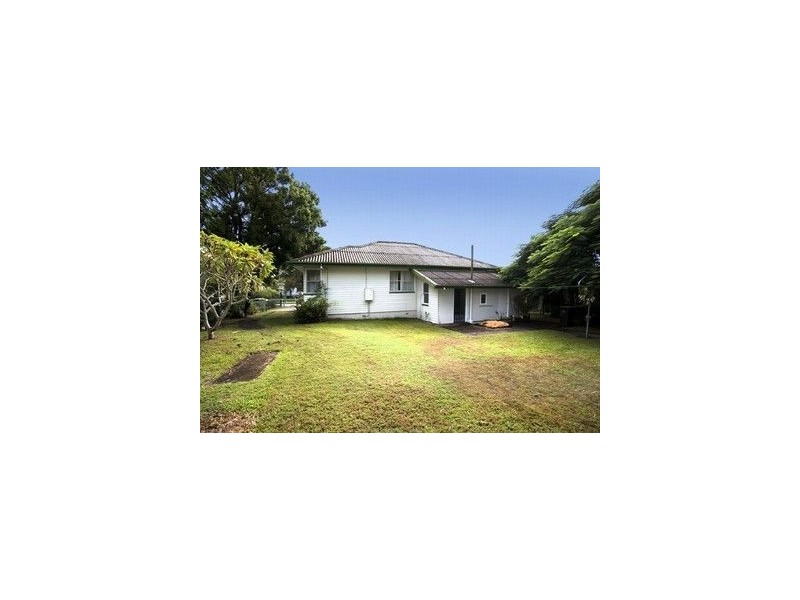 25 Michel Road, Scarborough QLD 4020