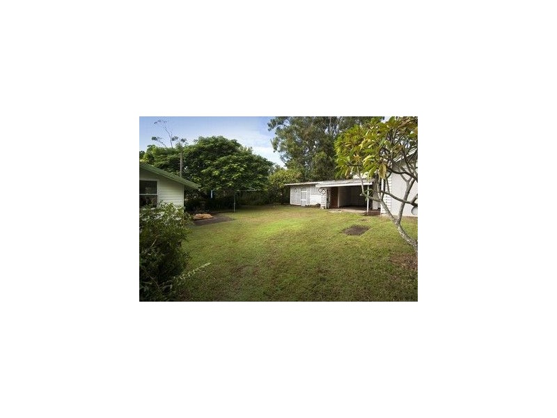 25 Michel Road, Scarborough QLD 4020