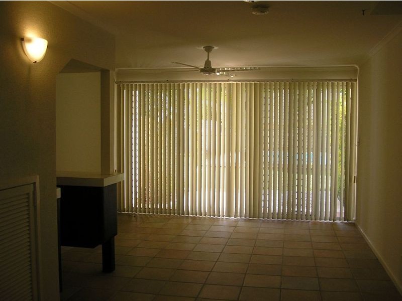 13/2a Moffat, Scarborough QLD 4020