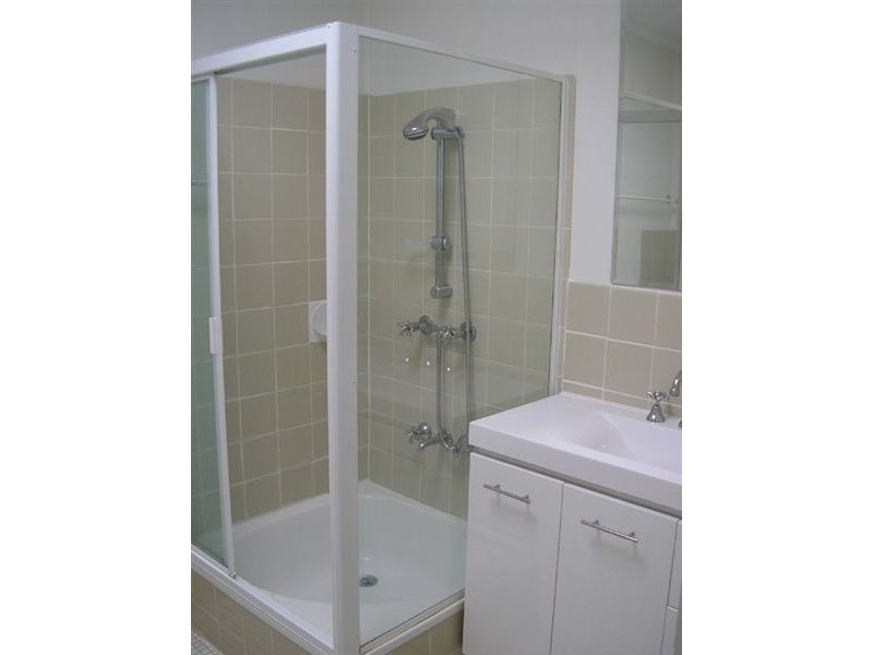 13/2a Moffat, Scarborough QLD 4020