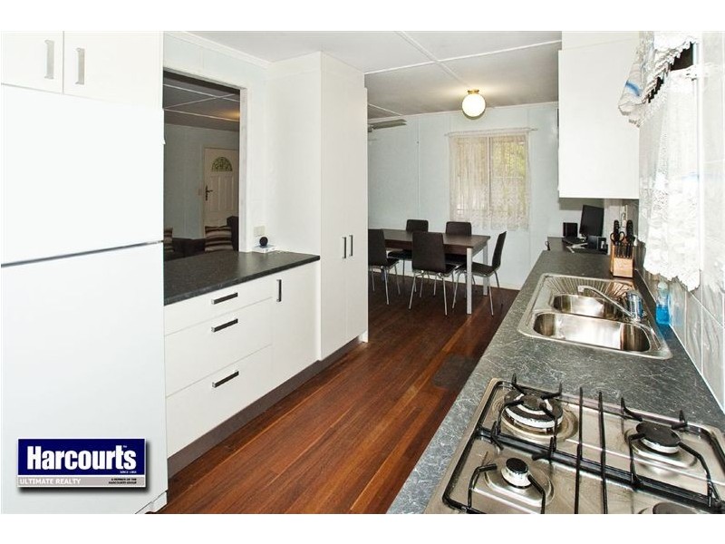 28 Windsor Street, Margate QLD 4019