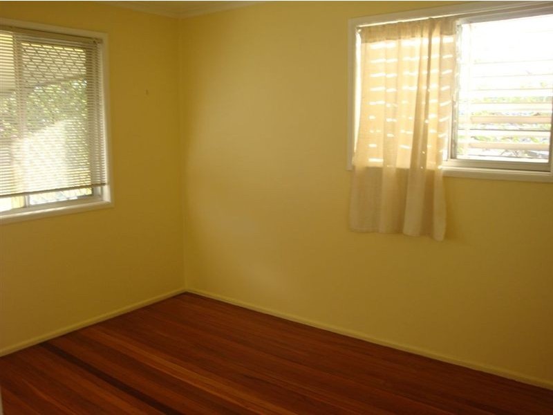 21 Robina Street, Margate QLD 4019