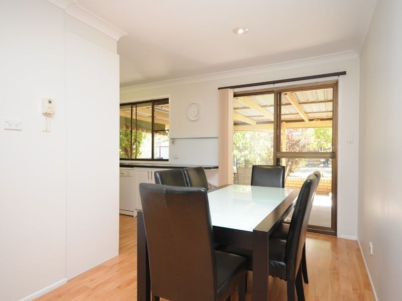 5 Streeton Court, Rothwell QLD 4022