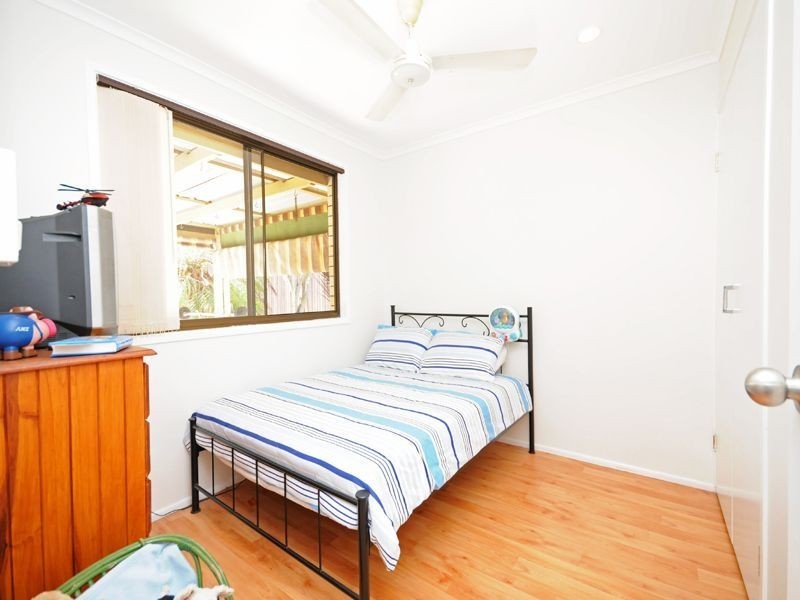 5 Streeton Court, Rothwell QLD 4022