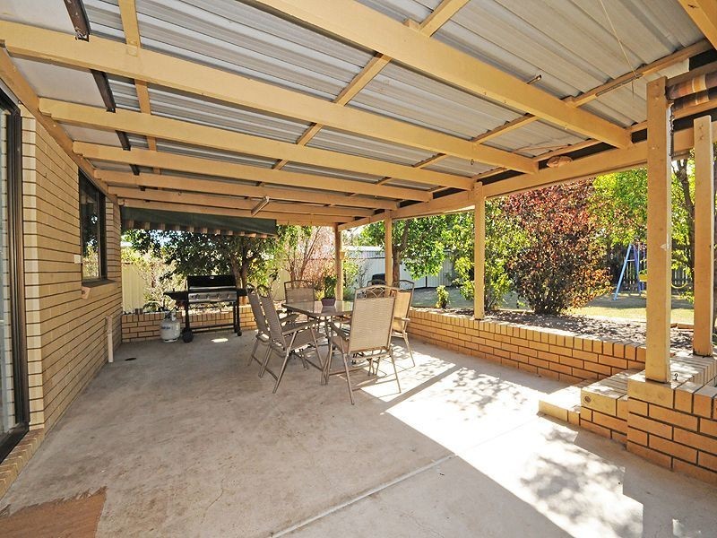 5 Streeton Court, Rothwell QLD 4022