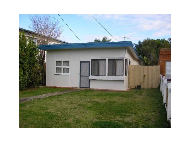 33 James, Scarborough QLD 4020