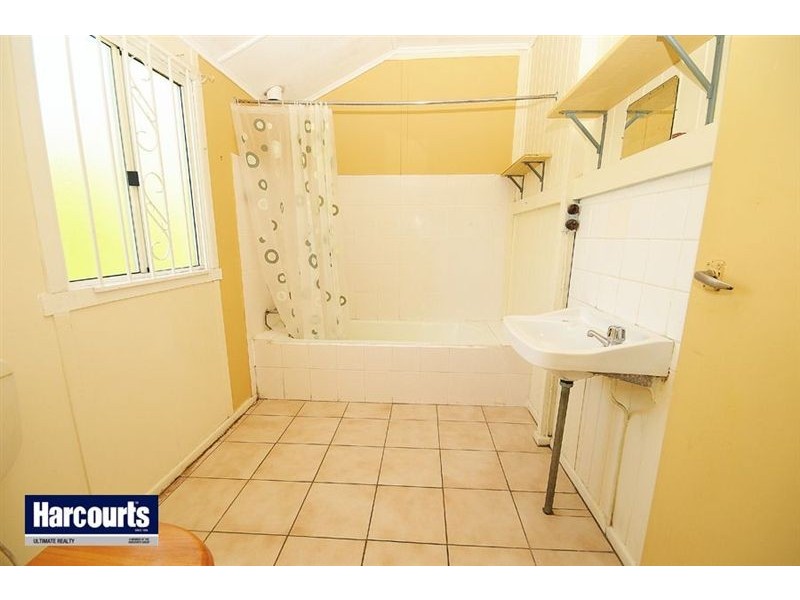 16 Derrls Lane, Sandgate QLD 4017