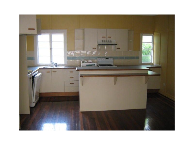 143 Turner Street, Scarborough QLD 4020