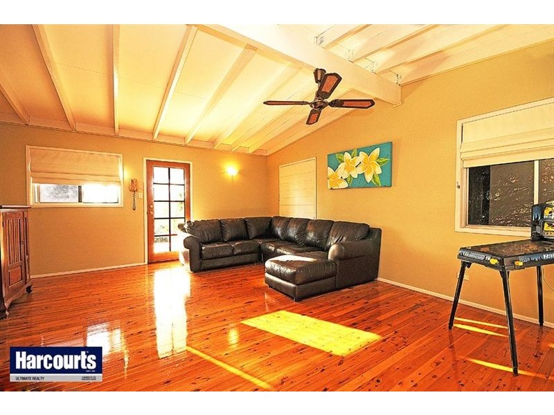 13 Grace Street, Scarborough QLD 4020