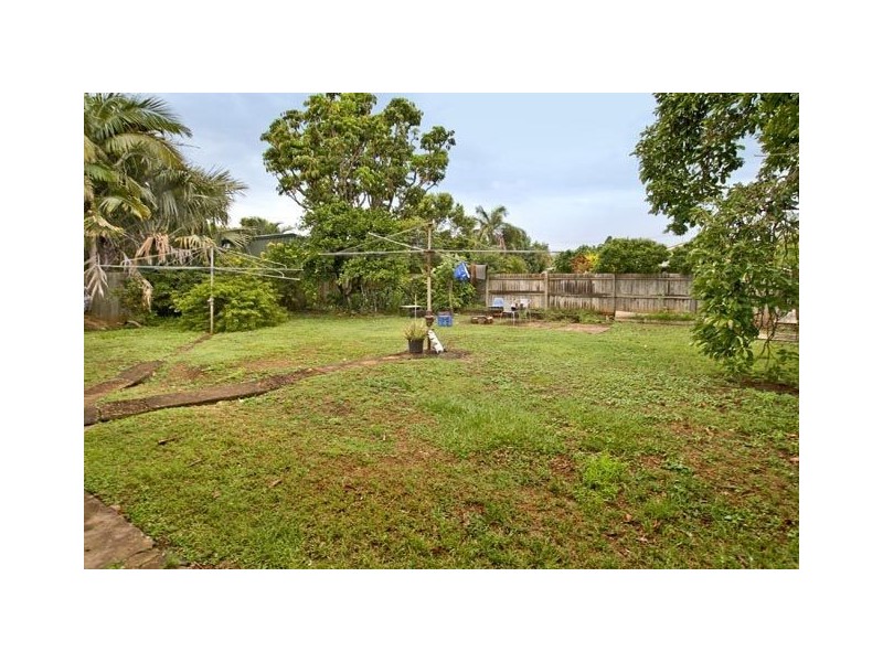 3 Eversleigh Road, Scarborough QLD 4020