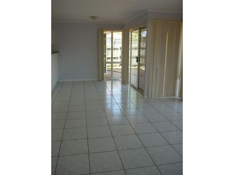 22 Benson Street, Scarborough QLD 4020