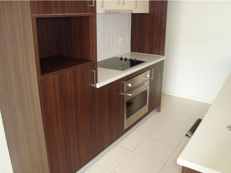 3/33 Humpybong Esplanade, Redcliffe QLD 4020