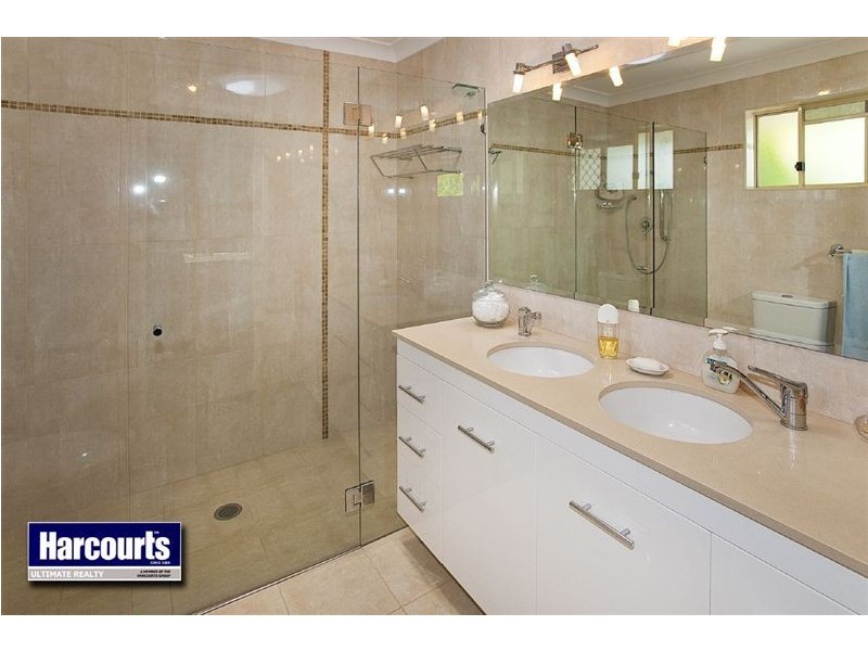 13 Reliance Court, Newport QLD 4020