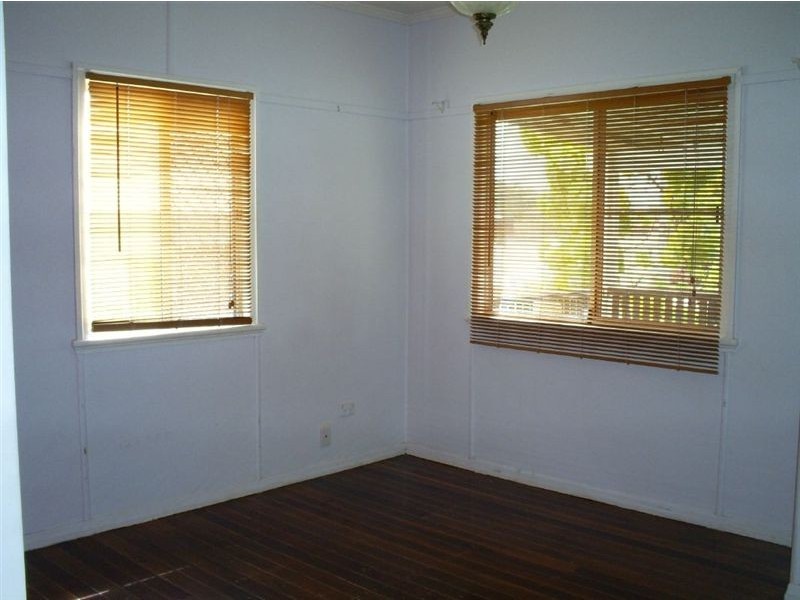 37 Mein Street, Scarborough QLD 4020