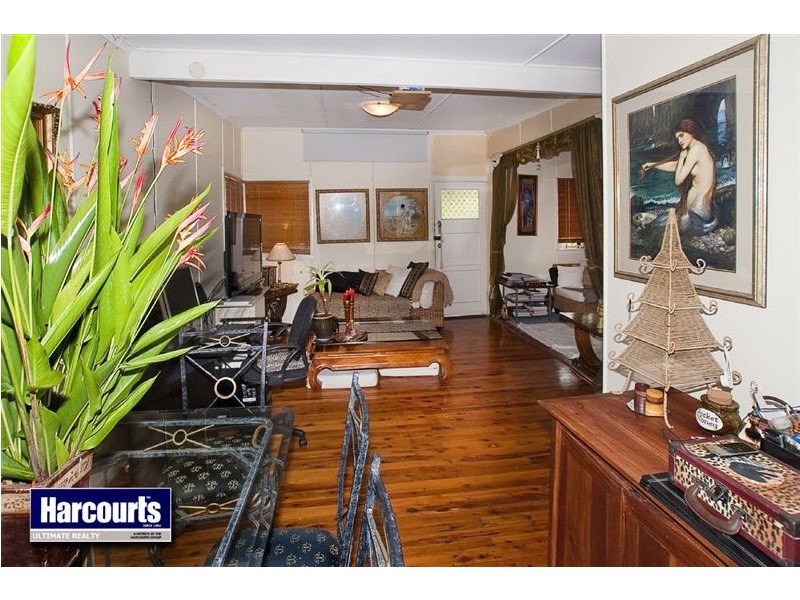 18 Tainton Street, Clontarf QLD 4019