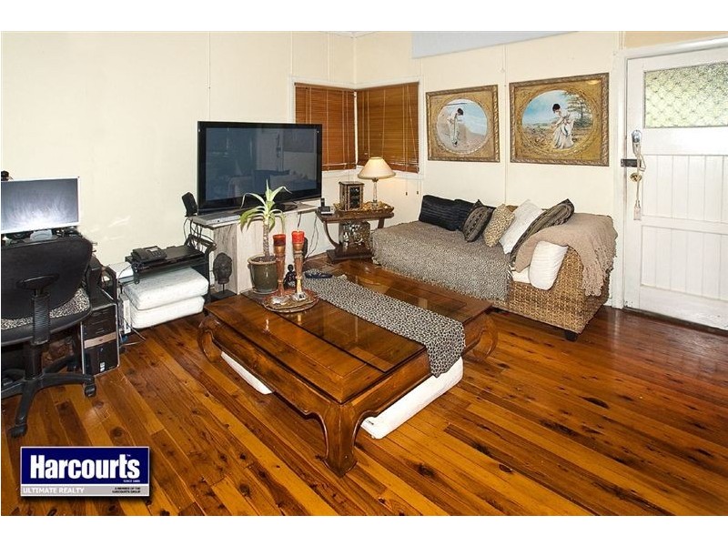 18 Tainton Street, Clontarf QLD 4019