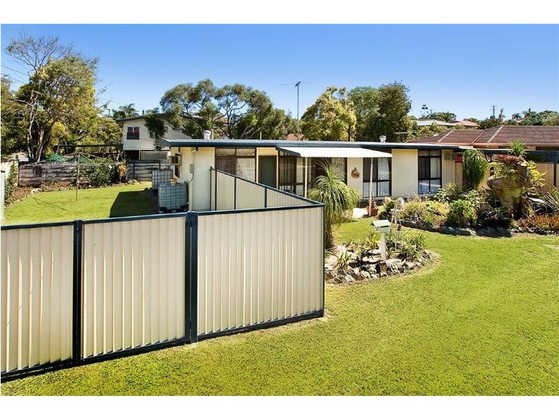 1 Camellia Street, Clontarf QLD 4019