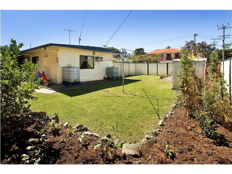 1 Camellia Street, Clontarf QLD 4019
