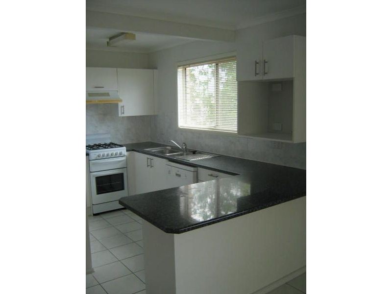 9/19 Ellen, Woody Point QLD 4019