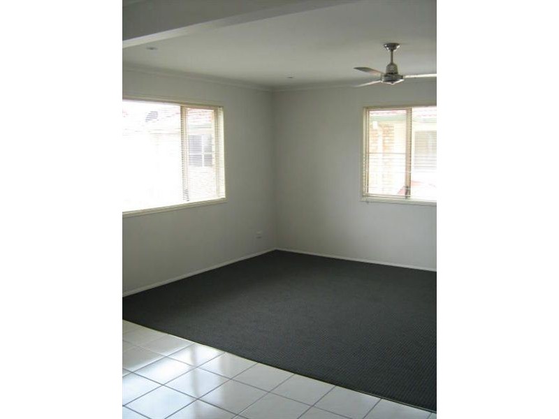 9/19 Ellen, Woody Point QLD 4019