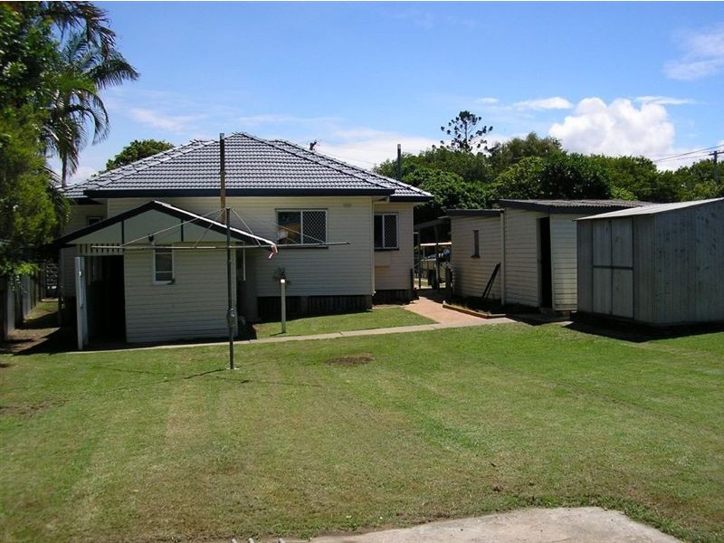 2 McLennan Street, Woody Point QLD 4019