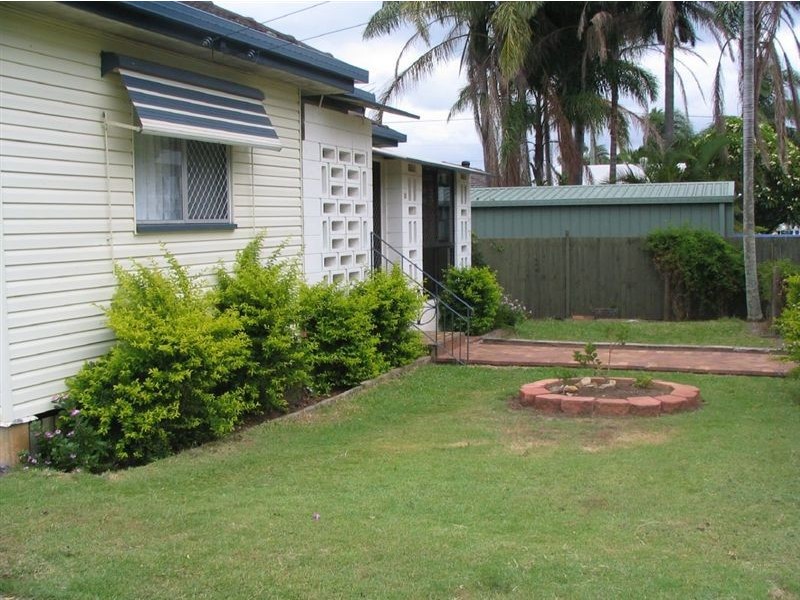 2 McLennan Street, Woody Point QLD 4019