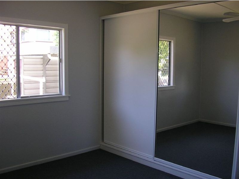 2 McLennan Street, Woody Point QLD 4019