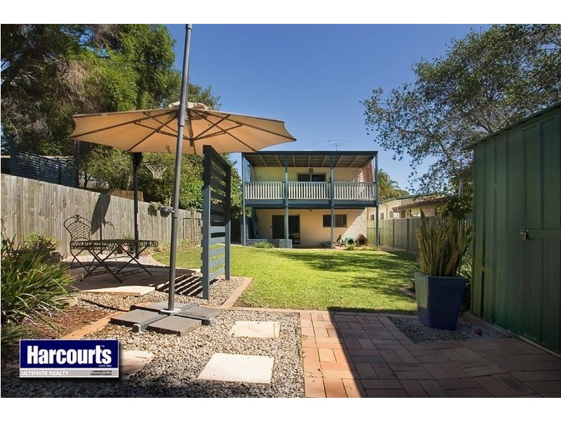 1 Inglis Street, Woody Point QLD 4019