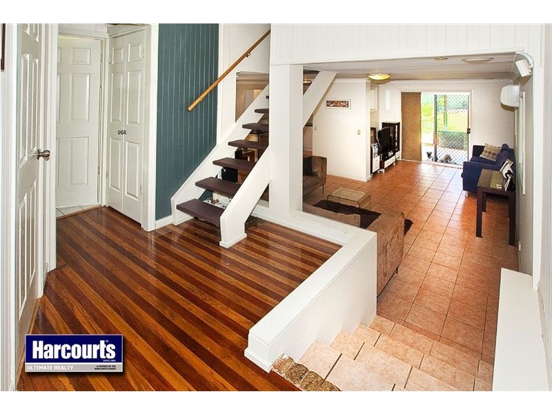 1 Inglis Street, Woody Point QLD 4019