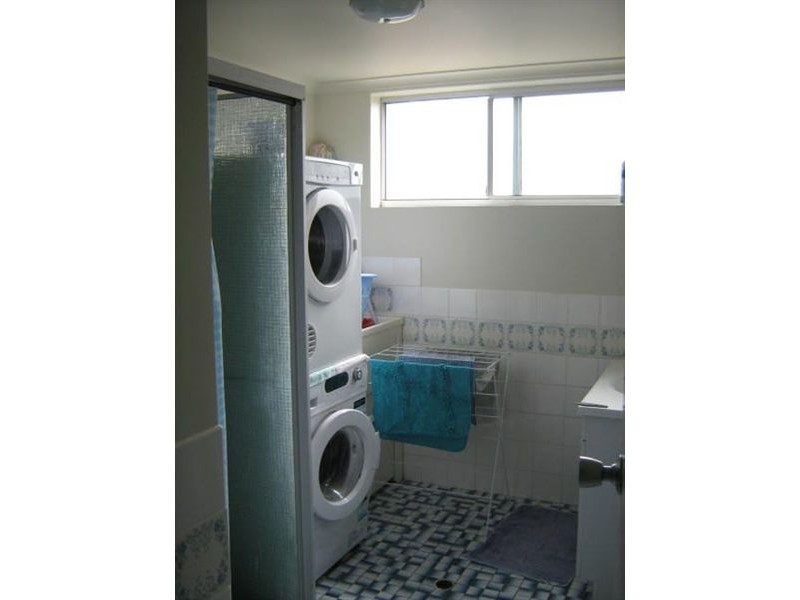 2/4 Warde Street, Scarborough QLD 4020