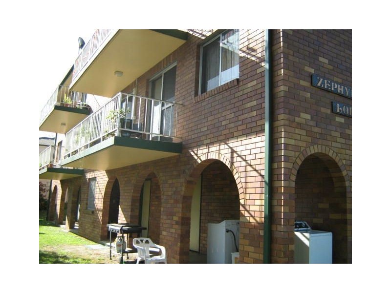 2/54 Anzac Avenue, Redcliffe QLD 4020