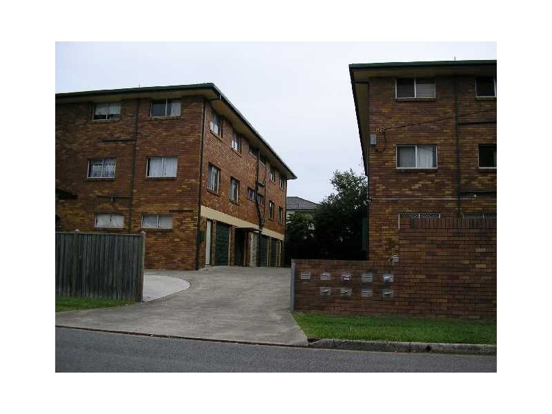 2/54 Anzac Avenue, Redcliffe QLD 4020