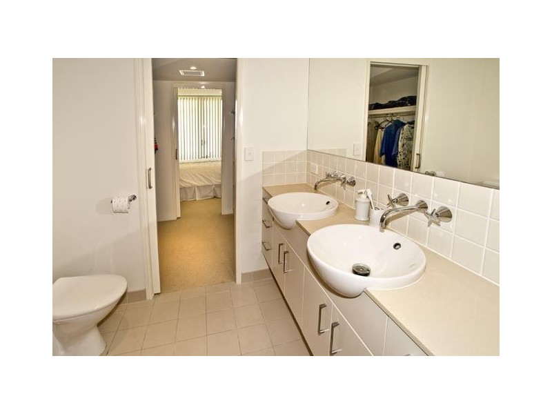 13/5 Lilla Street, Woody Point QLD 4019