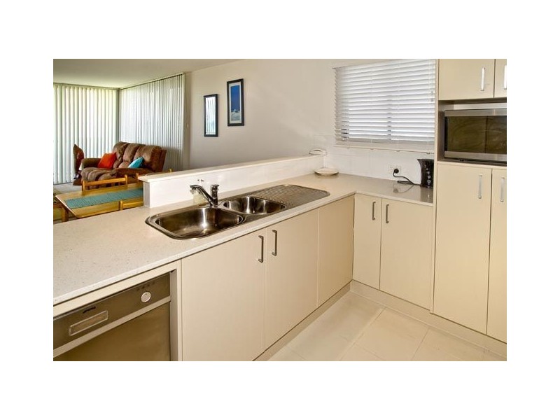 13/5 Lilla Street, Woody Point QLD 4019