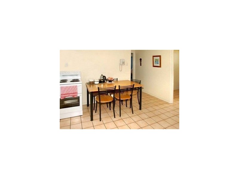 3/2 Longland Street, Redcliffe QLD 4020