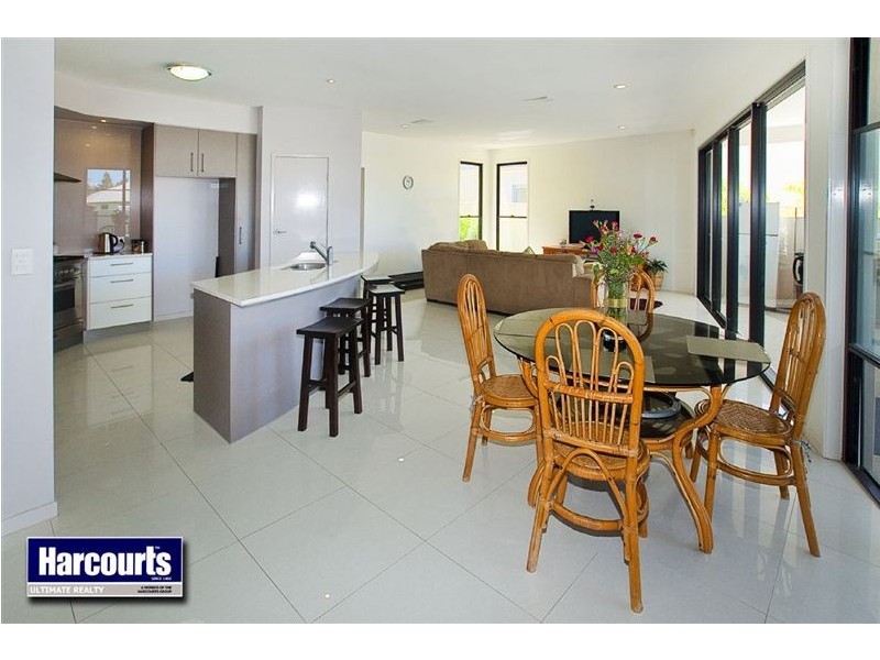 17 Freya Court, Newport QLD 4020