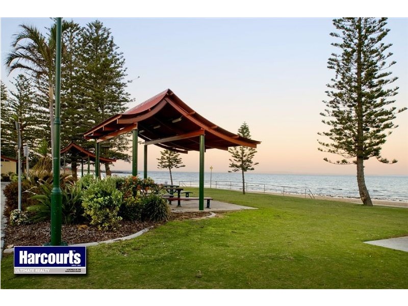 31 Marine Parade, Redcliffe QLD 4020