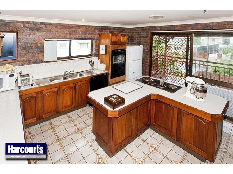 7 Third Avenue, Scarborough QLD 4020