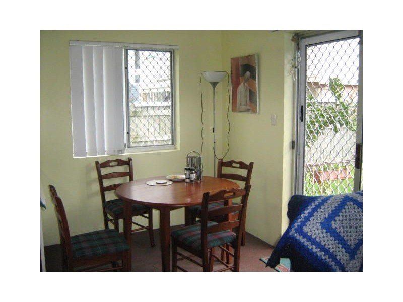 3/4 Warde Street, Scarborough QLD 4020