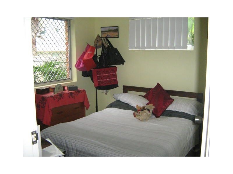 3/4 Warde Street, Scarborough QLD 4020