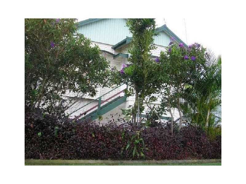 18 Caroline Street, Woody Point QLD 4019