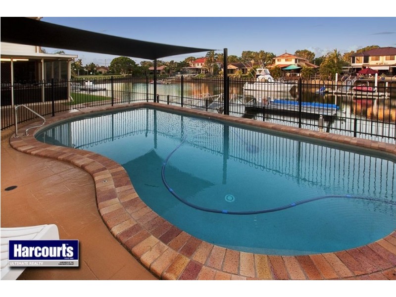 8 Ranger Court, Newport QLD 4020