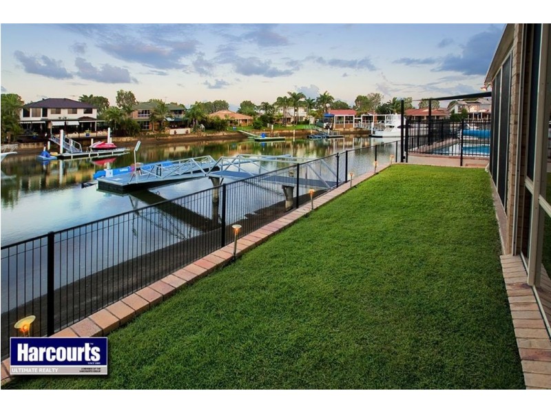 8 Ranger Court, Newport QLD 4020