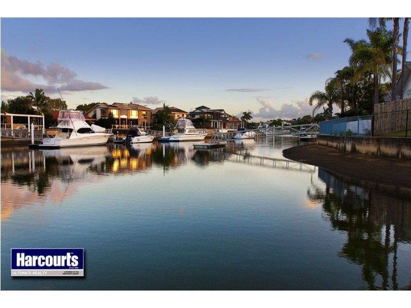 8 Ranger Court, Newport QLD 4020