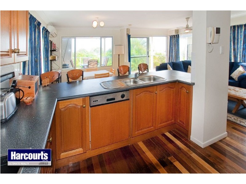 65 Seaville Avenue, Scarborough QLD 4020