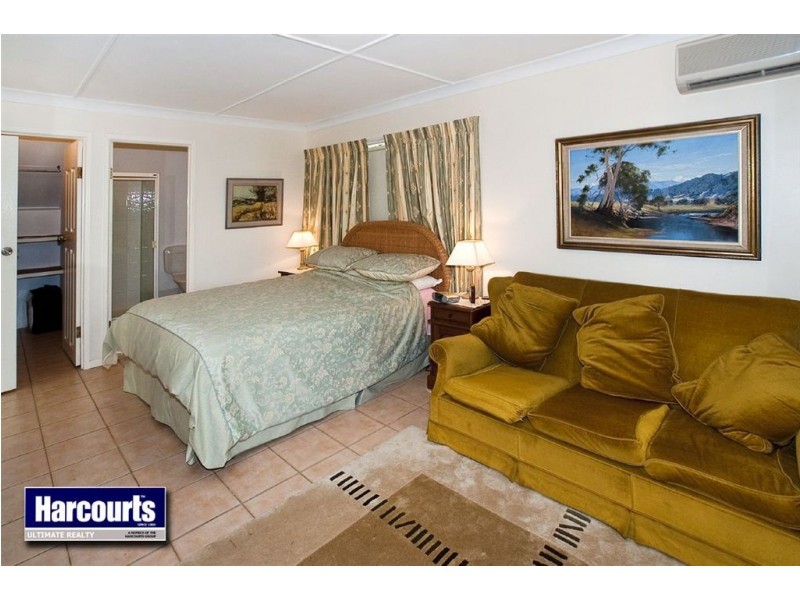 65 Seaville Avenue, Scarborough QLD 4020