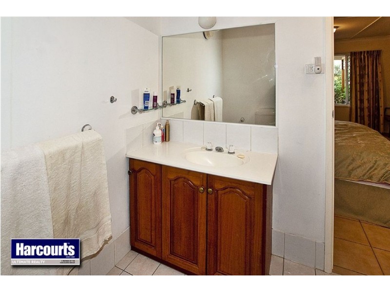 65 Seaville Avenue, Scarborough QLD 4020