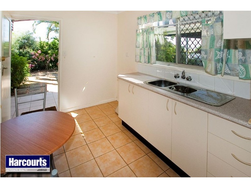 65 Seaville Avenue, Scarborough QLD 4020